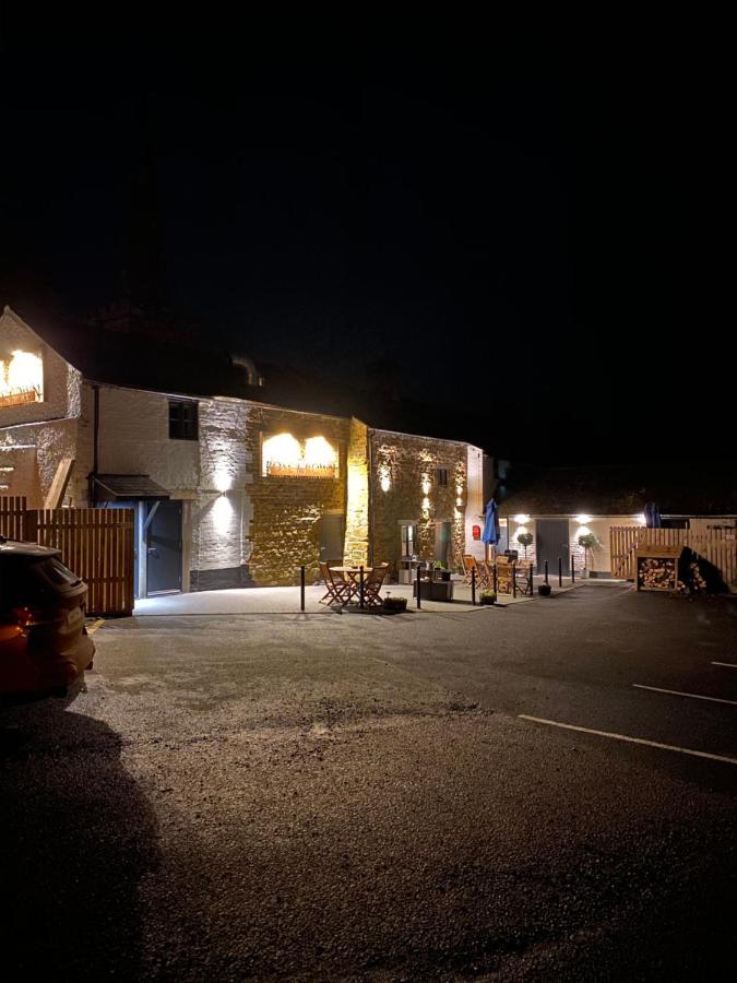 The Rose And Crown Hotel Leicester Eksteriør billede